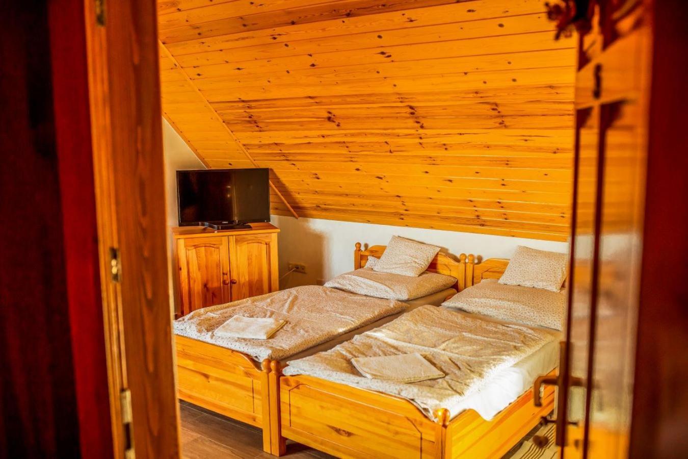 Nosztalgia Vendeghaz Hotell Zalaegerszeg Eksteriør bilde